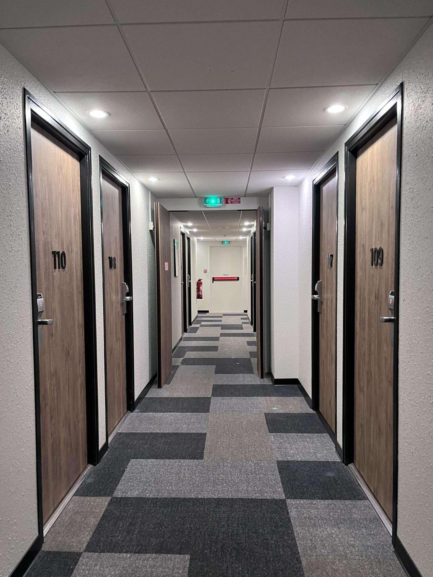 Ibis Vitre Centre Hotel Bagian luar foto