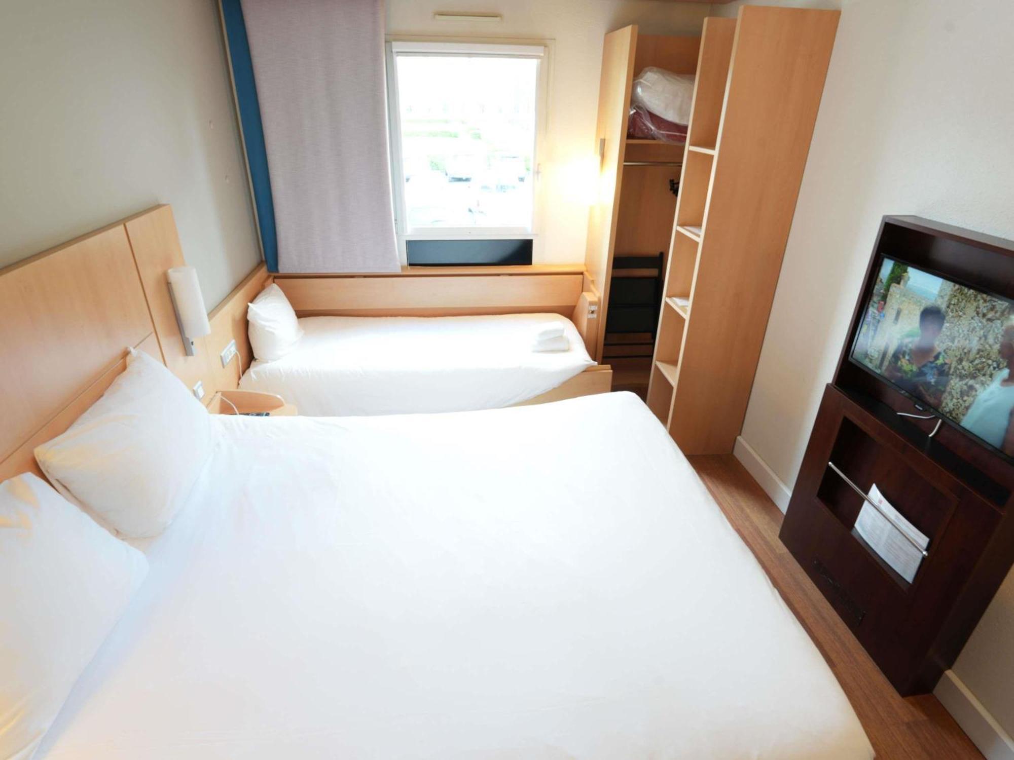 Ibis Vitre Centre Hotel Bagian luar foto