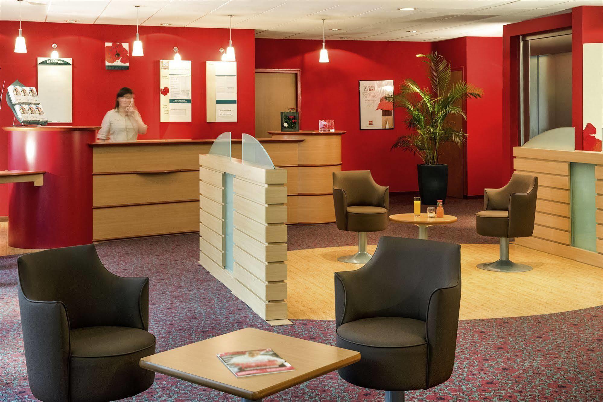 Ibis Vitre Centre Hotel Bagian luar foto